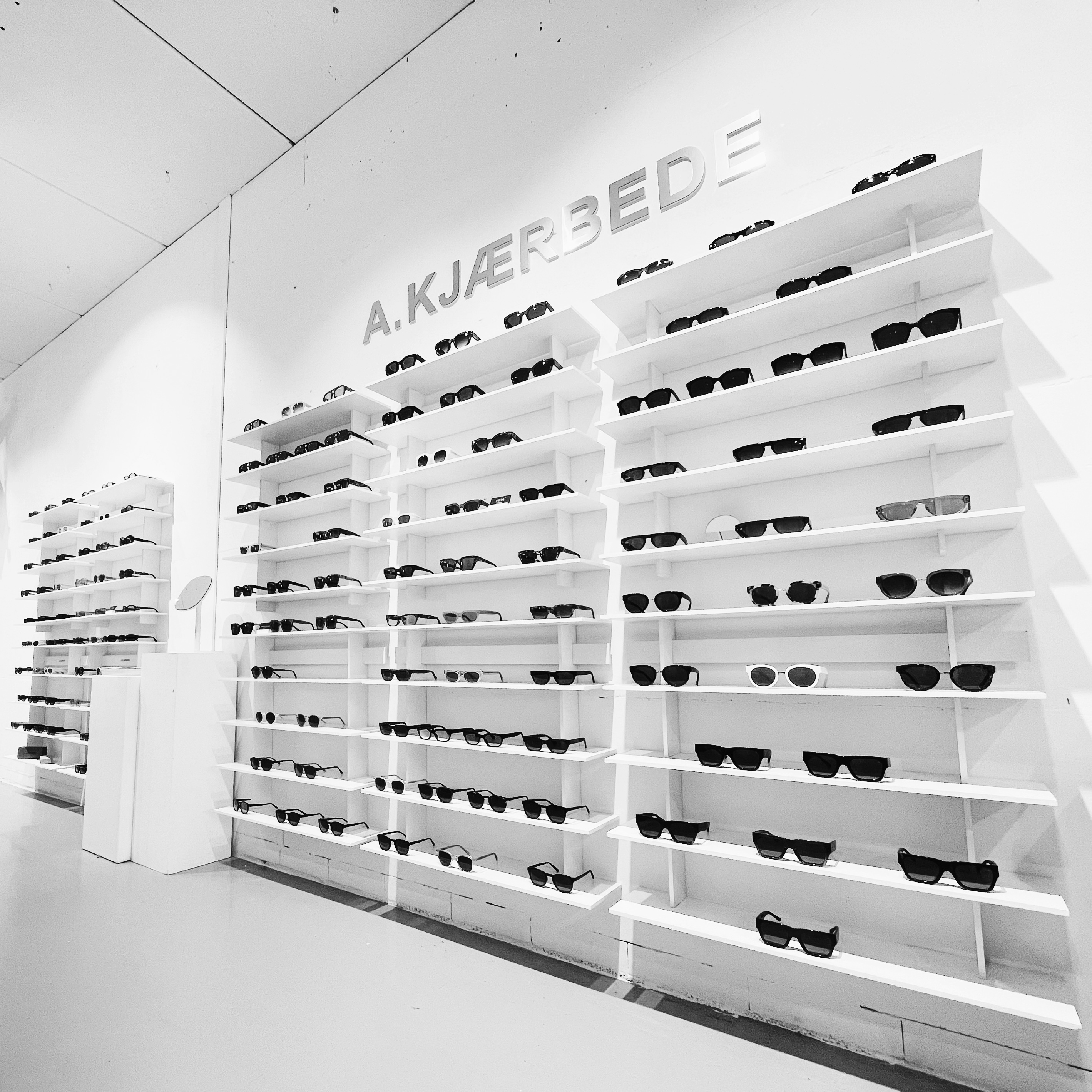 319FD7AC-A165-4D6B-B1DA-7D0E43DB8DDF